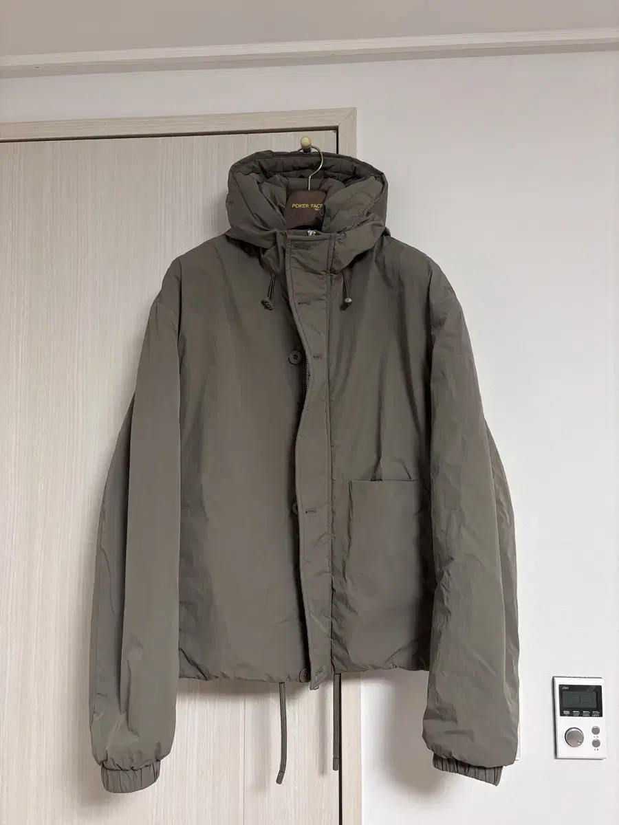 XL 100 자라 ZARA 카키 라이트 후드 패딩